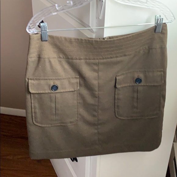 Lined skirt, 18 inches in length. - Picture 1 of 7